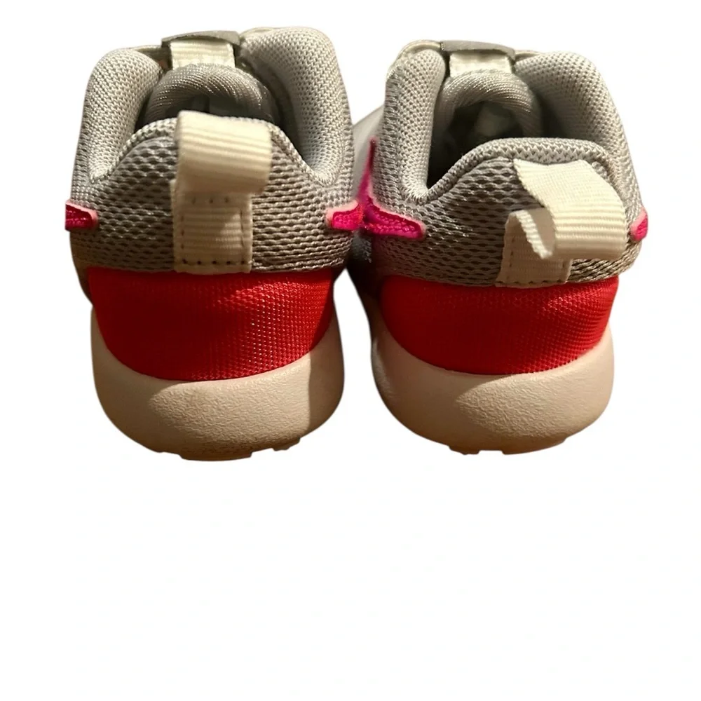 Nike comfortable sneakers